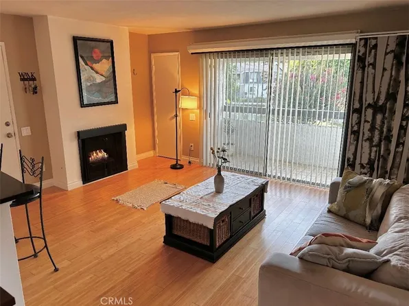 2867 S Fairview St Unit F, Santa Ana, CA 92704