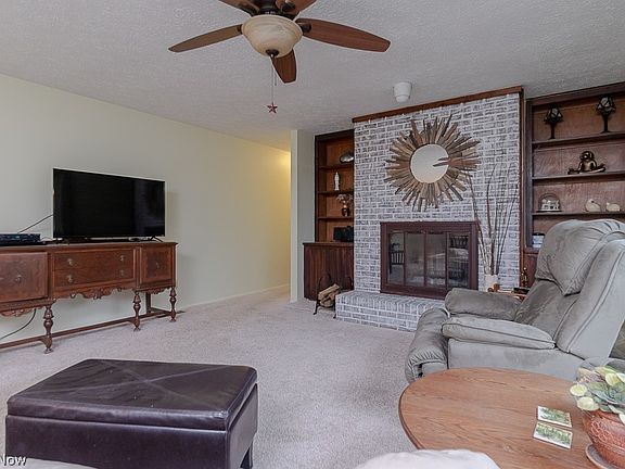 5th image of 11031 Westwind Ct