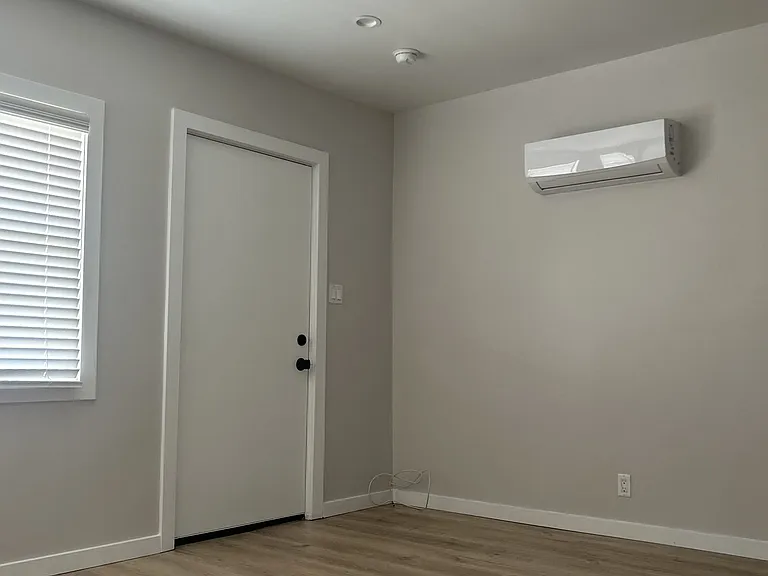 1060 N Avenue 50 — Photo 3
