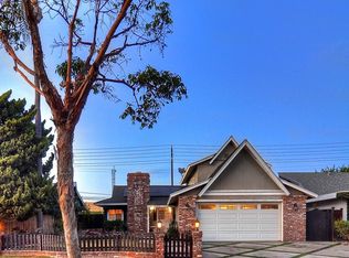 1356 Garlingford St, Costa Mesa, CA 92626