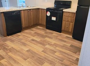 634 E Frontage Rd #34, Little Suamico, WI 54141