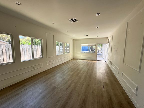 5th image of 7833 Geyser Ave #1