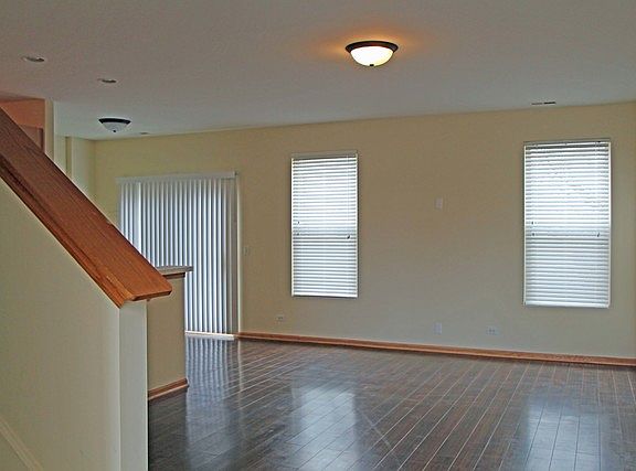 3rd image of 4096 Blackstone Dr #4096