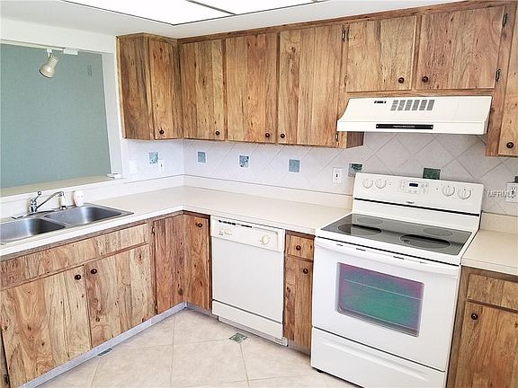3rd image of 2400 Winding Creek Blvd APT 8-101