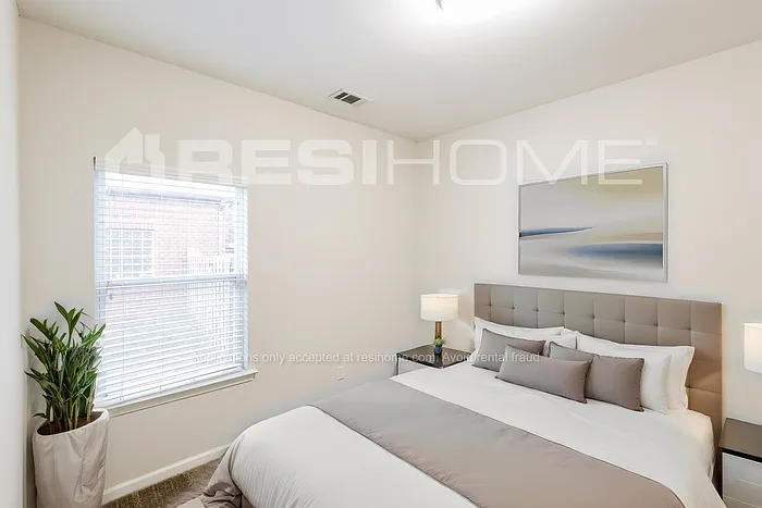 6549 Southern Trace Dr — Photo 10