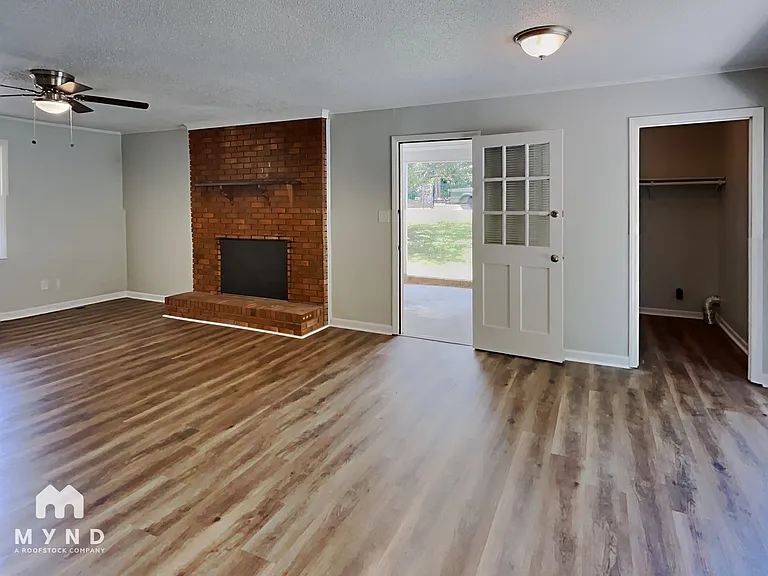 4317 Freeport Dr — Photo 8