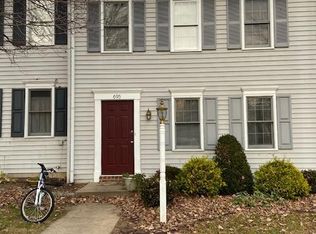 695 Topaz Dr, Lancaster, PA 17603