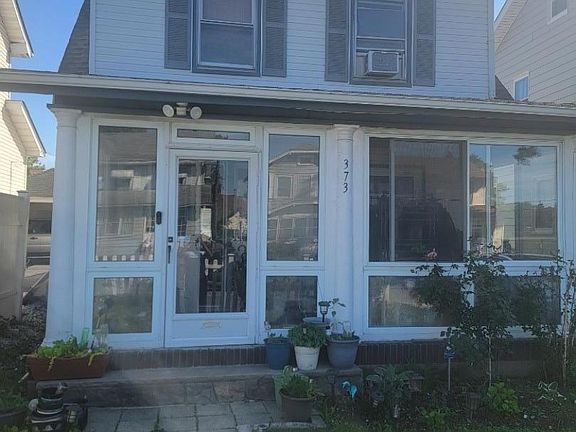 2nd image of 373 Rutledge Ave