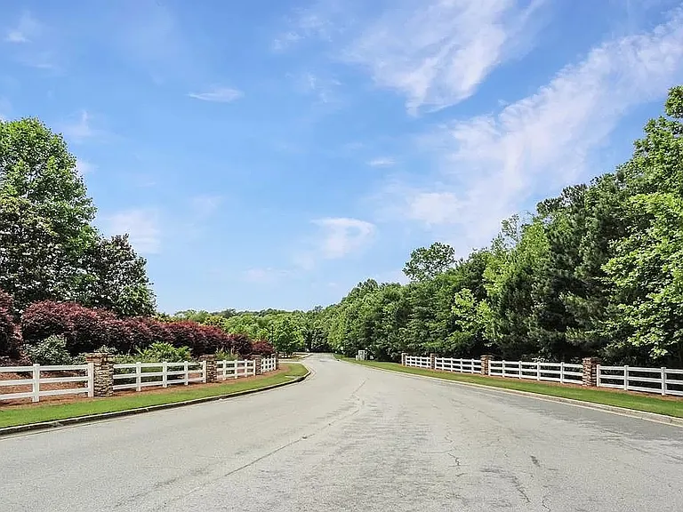 Turtle Creek Dr — Photo 45