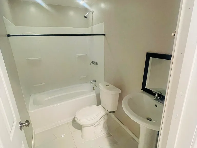 10340 Bridle Ct — Photo 5