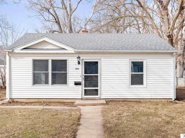 2806 Jefferson St, Bellevue, NE 68005