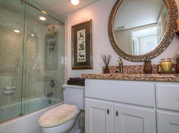 4th image of 21 Yacht Club Dr APT 303C