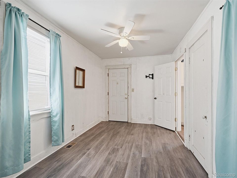 8700 Continental Ave, photo 10