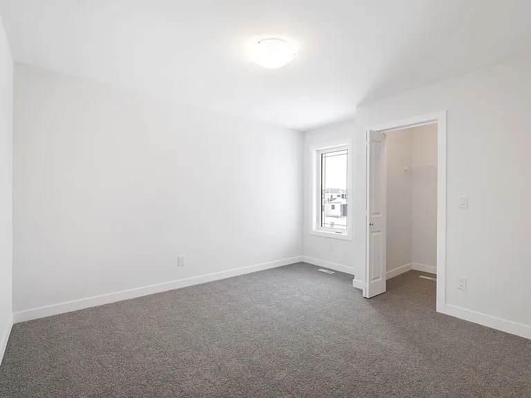 343 Yellow Moon Cres — Photo 17