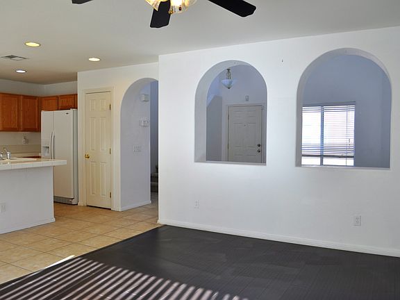 3rd image of 5313 Las Cruces Heights St