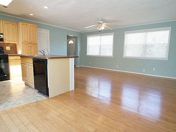 3rd image of 1786 Len Dr