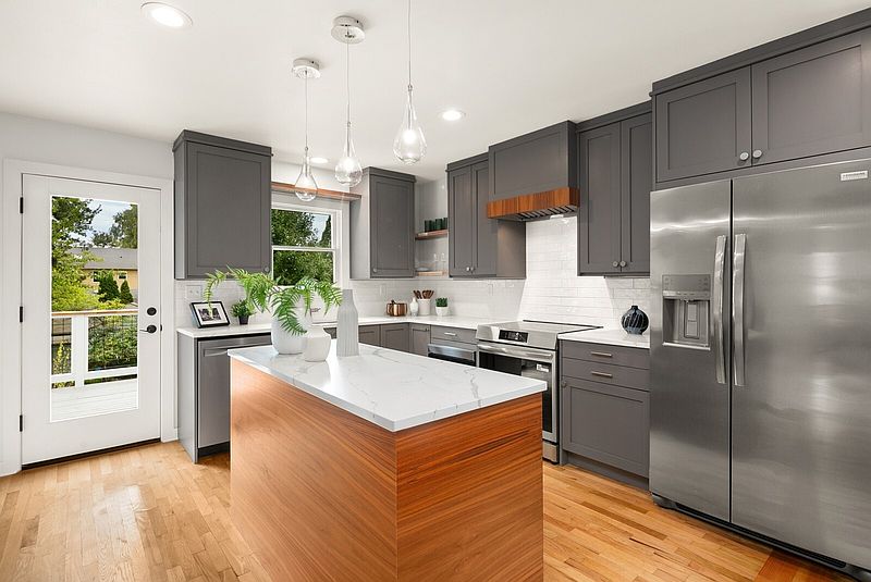 4th image of 9219 5th Avenue NE
