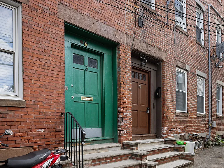 4 Wilbur Ct #3 — Photo 12