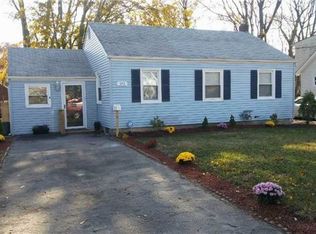 370 Earle St, Central Islip, NY 11722