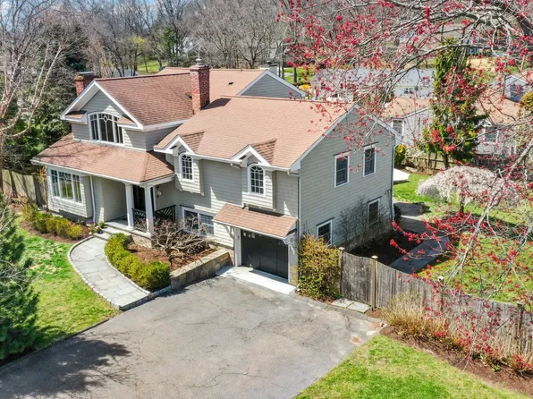 2 Norport Drive, Westport, CT 06880