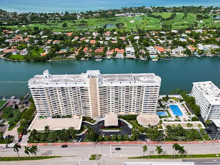 5600 Collins Ave #7W — Photo 2
