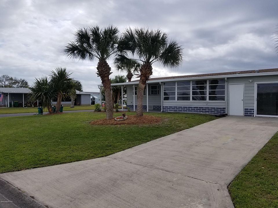 1st image of 649 Amaryllis Dr