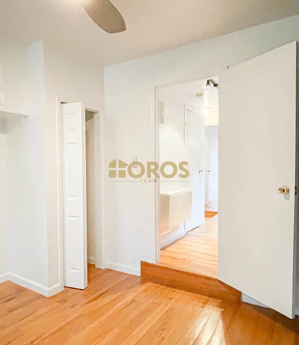 533 East 5th Street — Photo 3