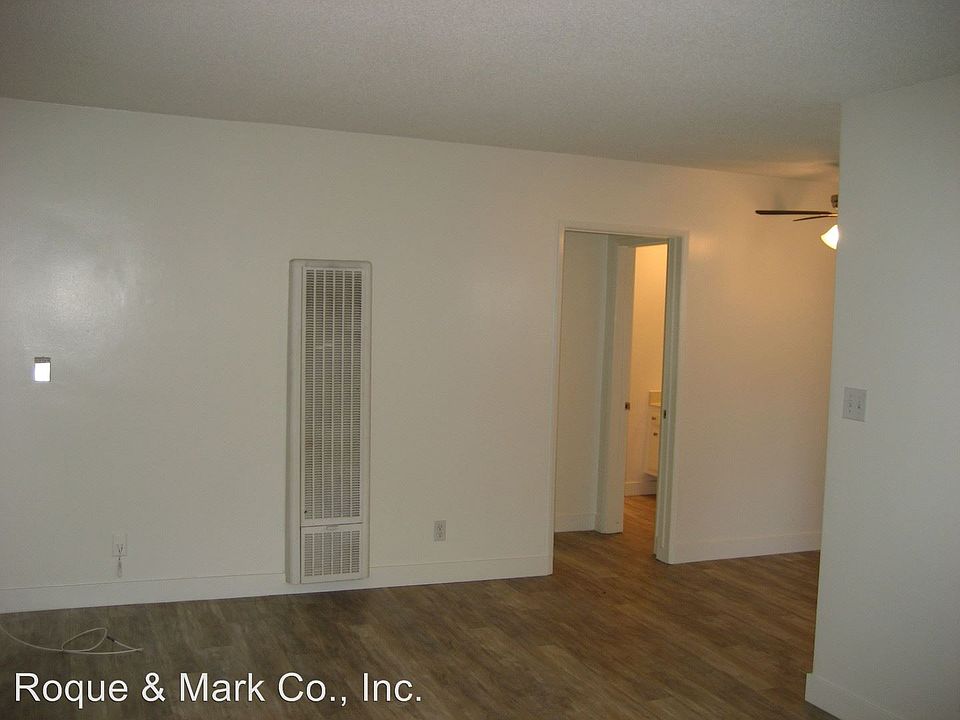 1st image of 422 Hill St APT 2