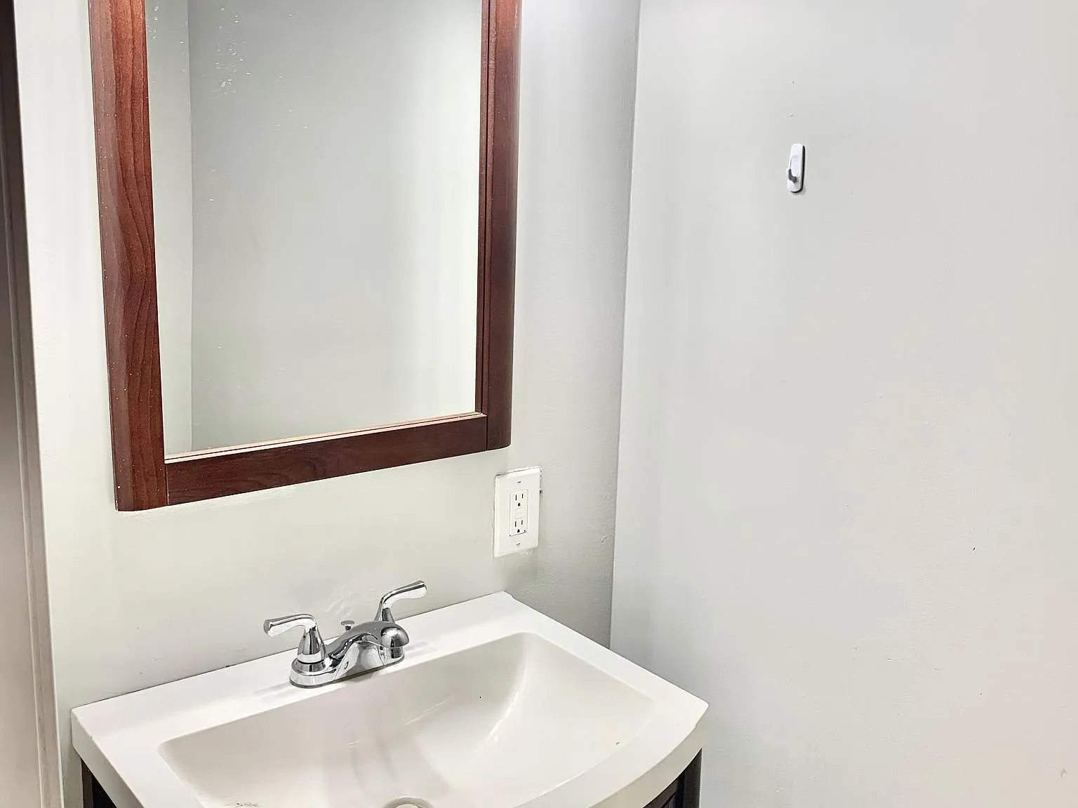 1456 E Columbia Ave — Photo 4