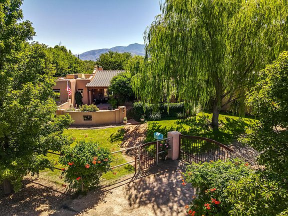 5th image of 20 Appleblossom Ln