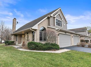 735 N Walden Dr, Palatine, IL 60067