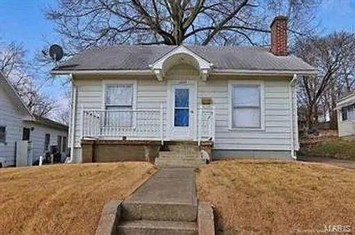 1437 N Water St — Photo 1