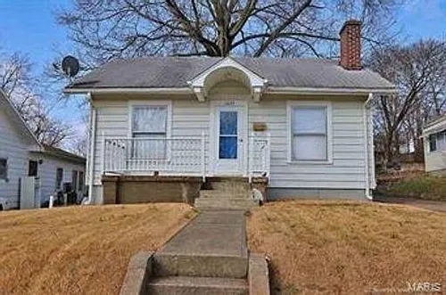 1437 N Water St Photo 1