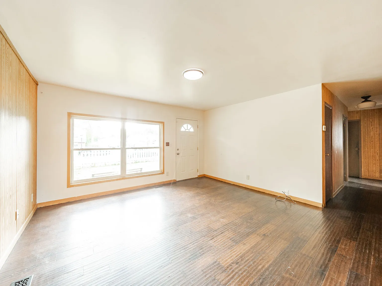 3 bed, 1000 sqft, $1,325 — Photo 4