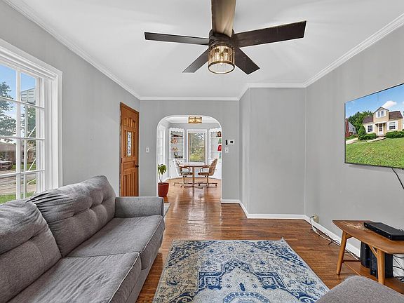 3rd image of 615 Roosevelt DRIVE