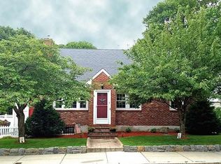 5 Meadowview Rd, Hyde Park, MA 02136