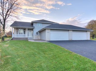 9020 Dunbar Knoll Ct, Minneapolis, MN 55443
