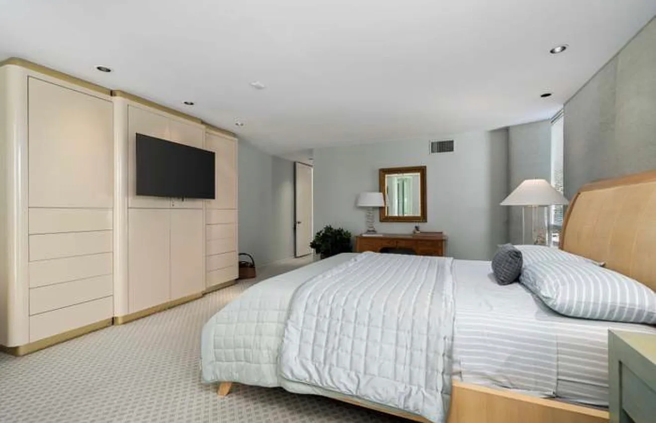 1408 Tamarisk West Street - 1 — Photo 3