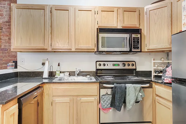 Rented by REAL New York | media 2