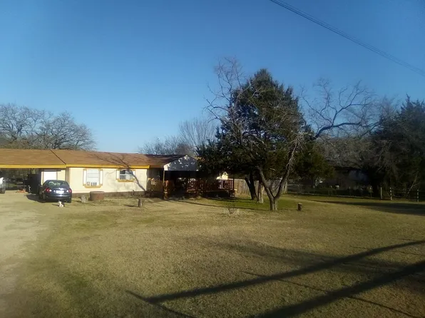 1009 Tina St, Cleburne, TX 76031