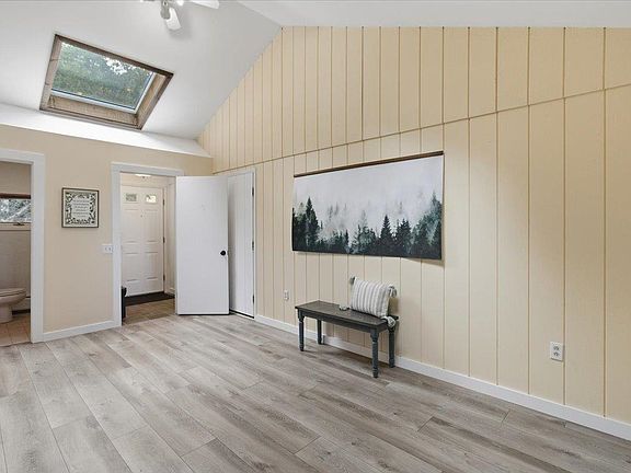 5th image of 261 Skyboro Road