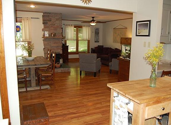 4th image of 7906 Lake Shore Ct