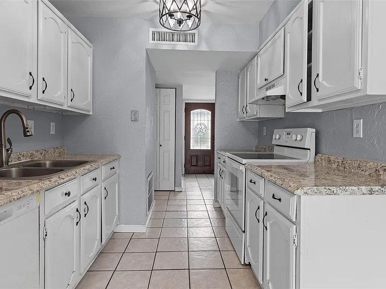1105 Joshua Tree Dr — Photo 18