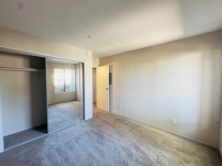 5551 Jacquiline Way #5 — Photo 4