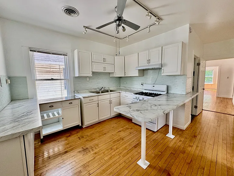 2047 N Lavergne Ave #2 — Photo 24