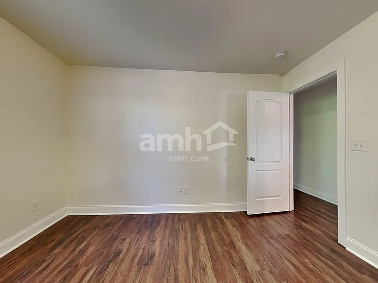 515 McMillan Ln — Photo 20