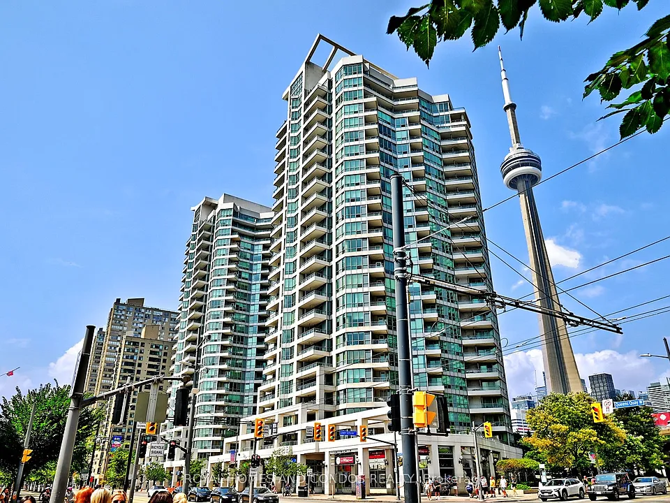 230 Queens Quay W #618