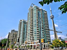230 Queens Quay W