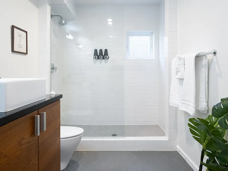 411 Summit Ave E #A — Photo 23
