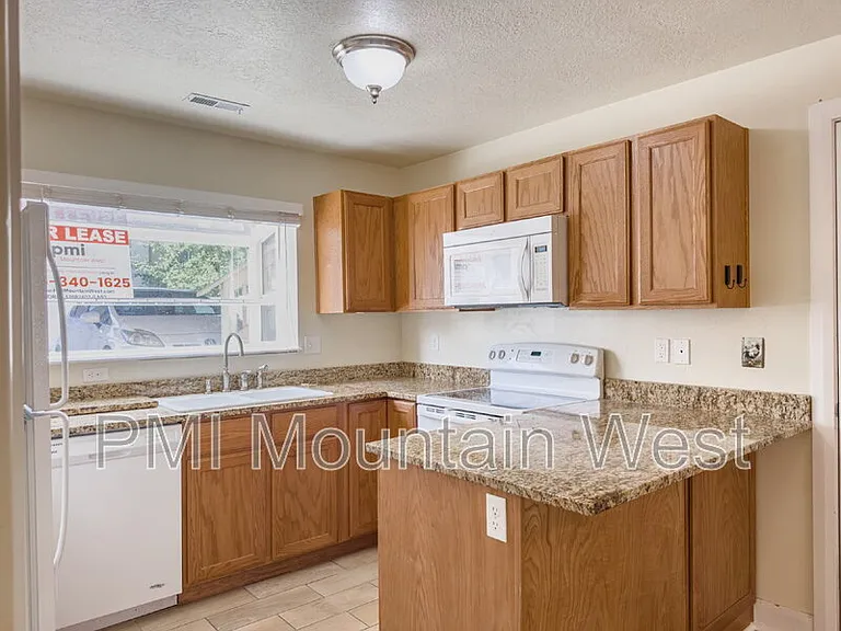 2779 W 5525 S #E-25 — Photo 13